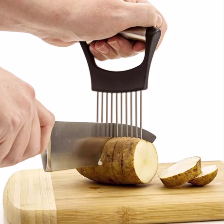 Drop Shipping Food Slicing Holder Kitchen Utensil Gadgets 304 Stainless Steel Onion Cutting Pine Needles Food Slice Assistant