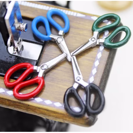 1/6 1/12 Doll House Simulation Miniature Mini scissors model Decor