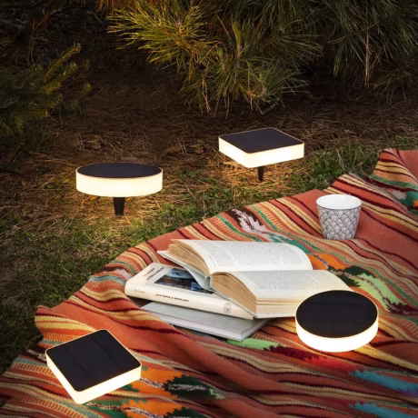 2024 hot sale Yard Lawn Decoration IP65 Waterproof Outdoor 1.5W Solar Garden Light modern led wall lamp