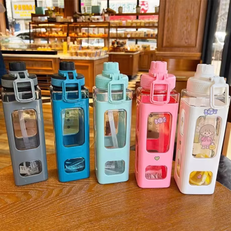 Sport Straw Square Water Bottle with Time Scale Plastic Summer Cold Juice Water Cup Large Capacity Portable Water Bottles