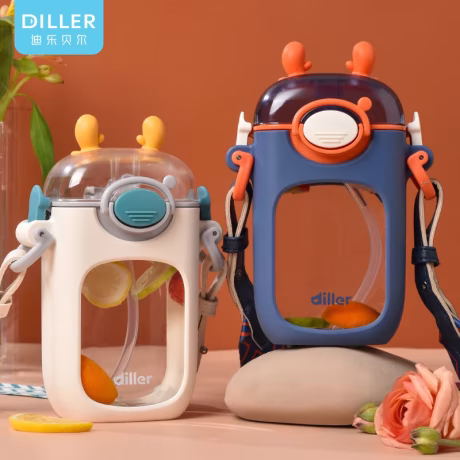 Customized Logo Kids Cartoon Novelty Water Bottle Portable Fall Prevention Tritan bpa Free Bottle Wtih Strap